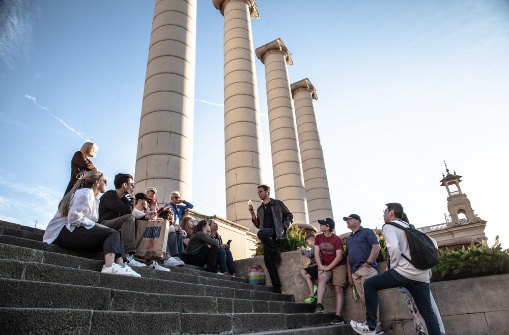 Barcelona guided tour with guests at Montjuic