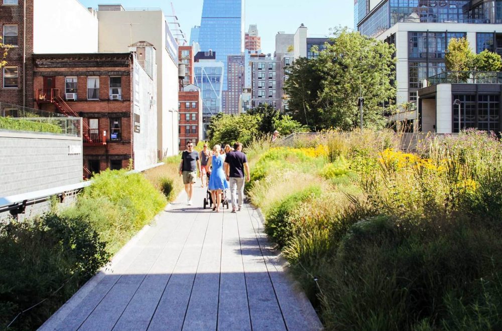 Tourists on the High Line trail in NYC