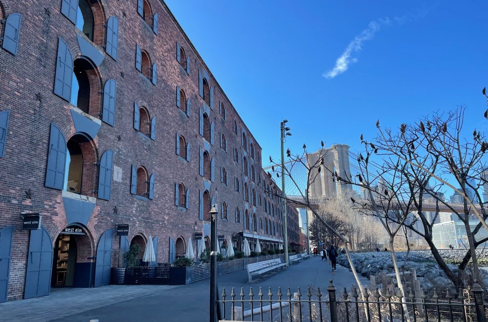 Sightseeing during DUMBO Brooklyn Walking Tour in NYC