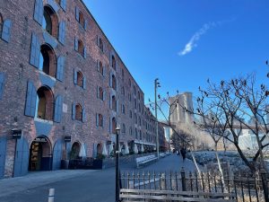 Sightseeing during DUMBO Brooklyn Walking Tour in NYC