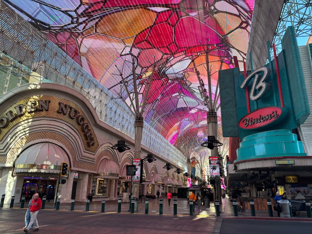 Golden Nugget on Vegas walking tour