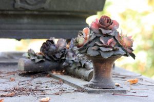 tomb flowers
