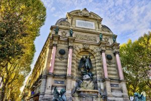 Fontaine Saint-Michel in Paris